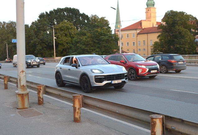 Porsche 9YA Cayenne GTS MkII