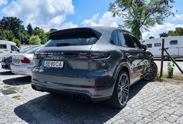 Porsche Cayenne Turbo S E-Hybrid