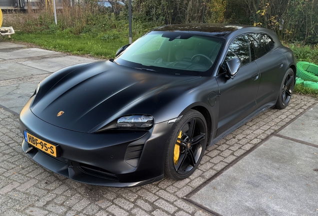 Porsche Taycan Turbo S Sport Turismo