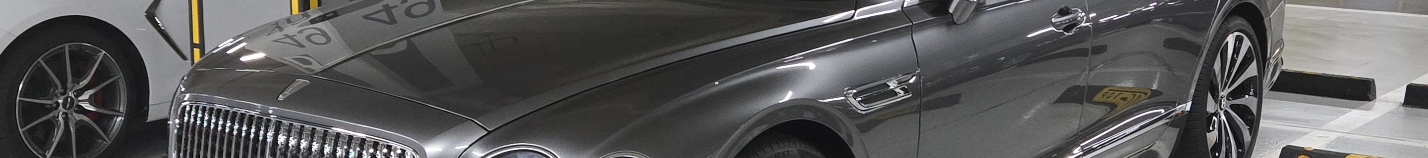 Bentley Flying Spur V8 Azure