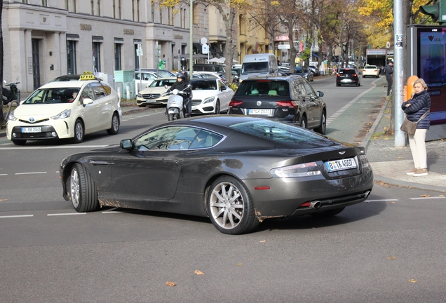 Aston Martin DB9