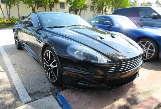 Aston Martin DBS Carbon Edition