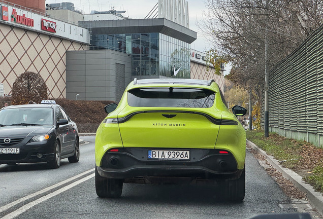 Aston Martin DBX