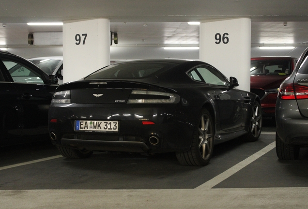 Aston Martin V8 Vantage