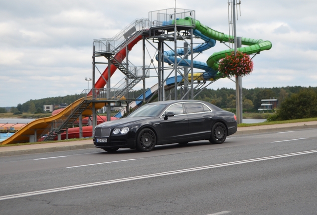 Bentley Flying Spur V8