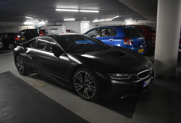 BMW i8