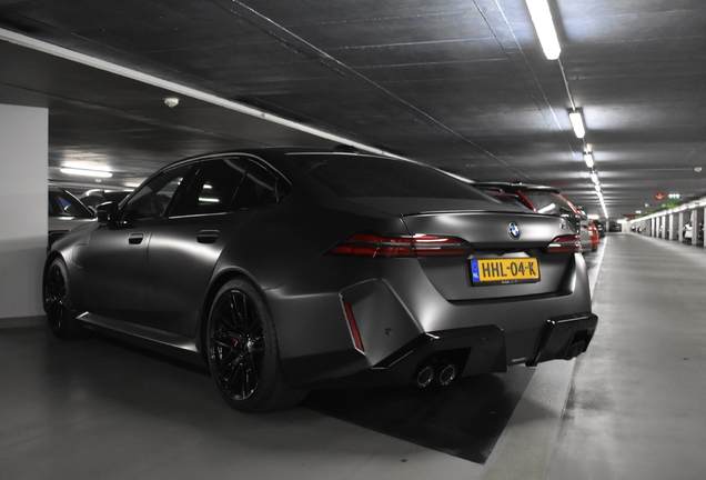 BMW M5 G90