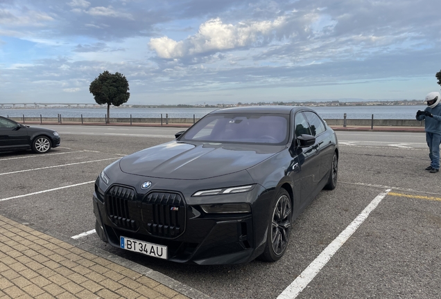BMW M760e xDrive