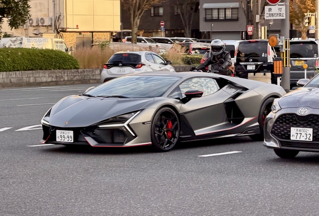 Lamborghini Revuelto