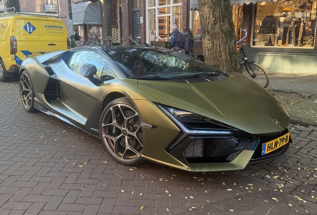 Lamborghini Revuelto