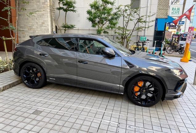 Lamborghini Urus Performante