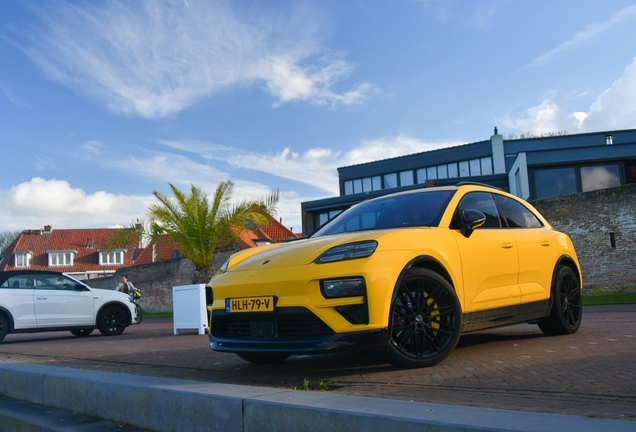 Porsche Macan EV Turbo