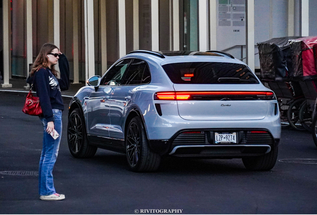 Porsche Macan EV Turbo