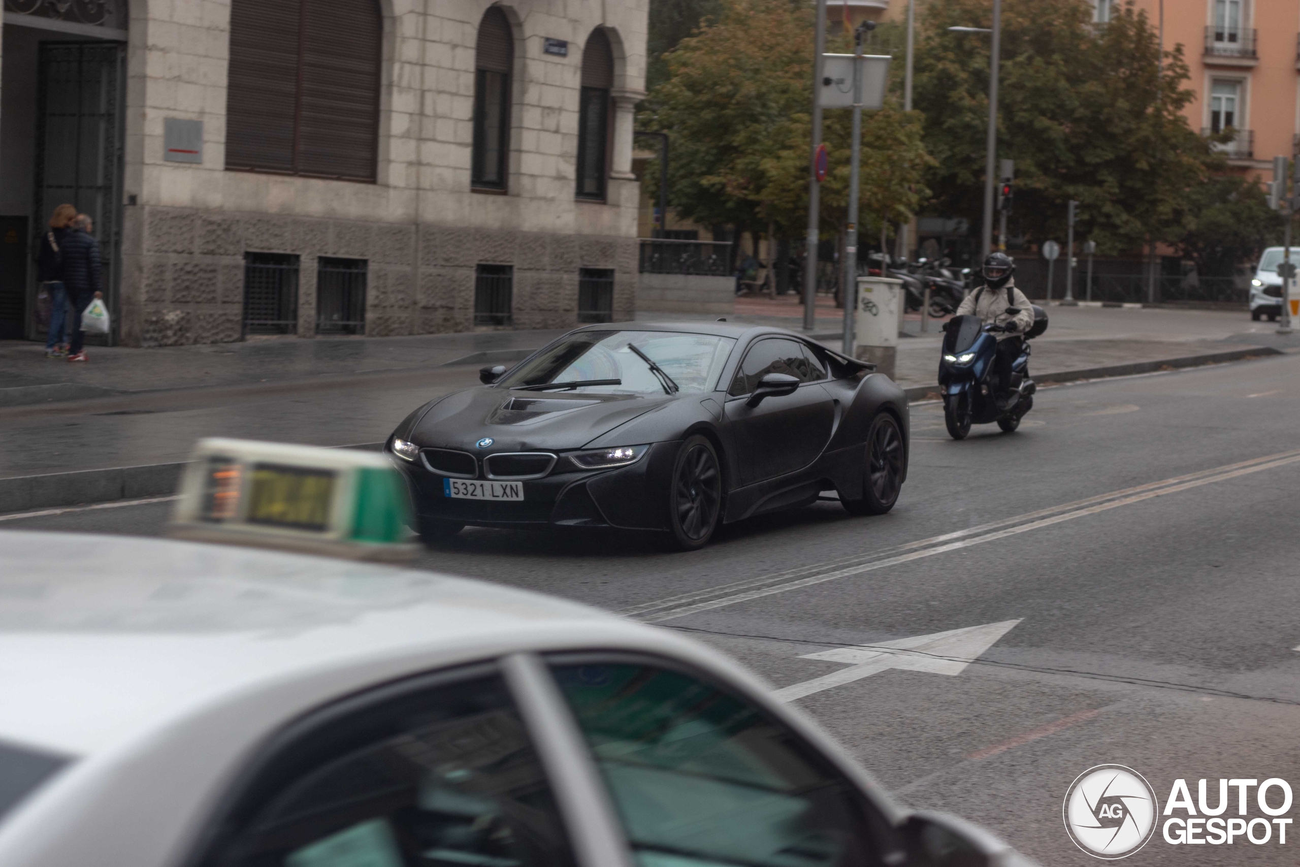 BMW i8