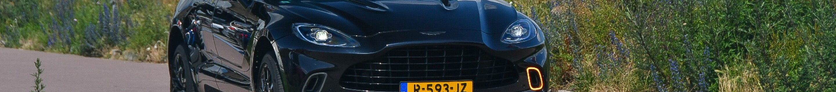 Aston Martin DBX