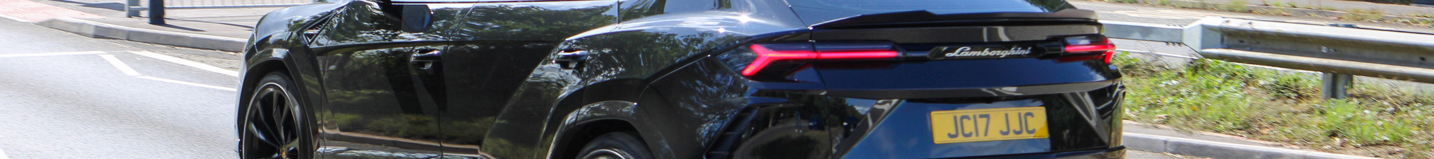 Lamborghini Urus Nero Design