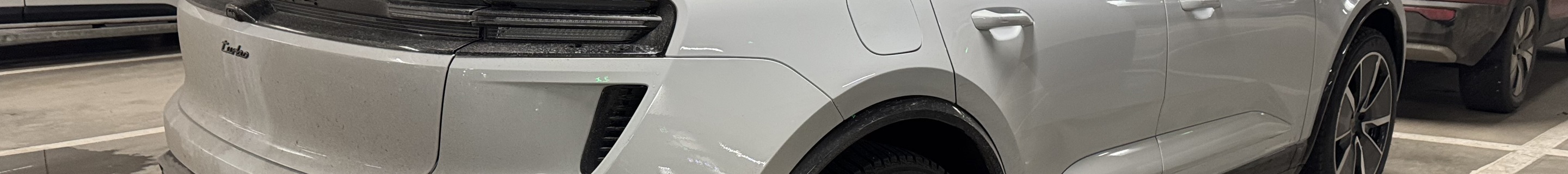 Porsche Macan EV Turbo