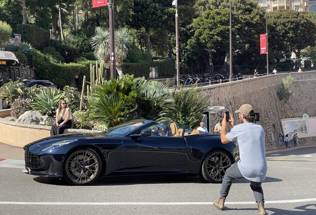 Aston Martin DB12 Volante