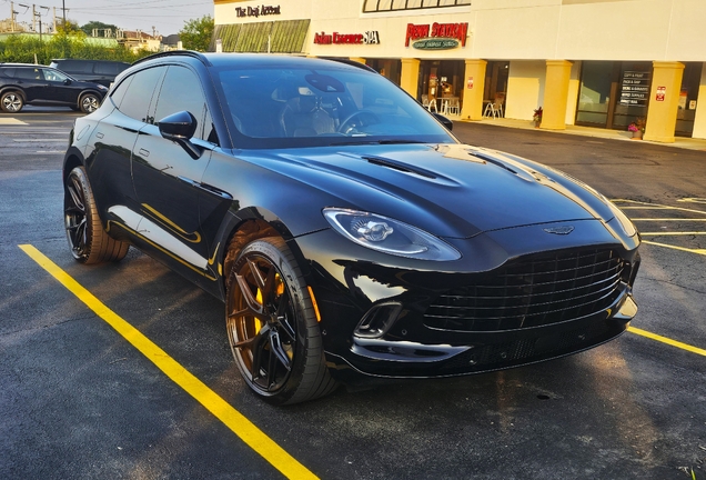 Aston Martin dbx