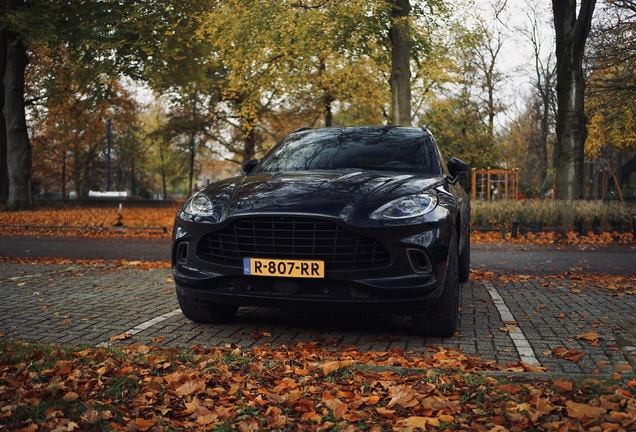 Aston Martin DBX