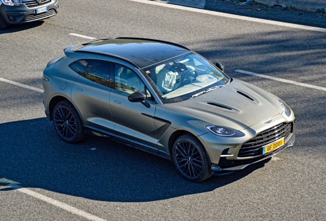 Aston Martin DBX707