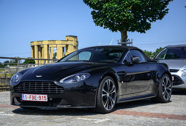 Aston Martin V12 Vantage Roadster
