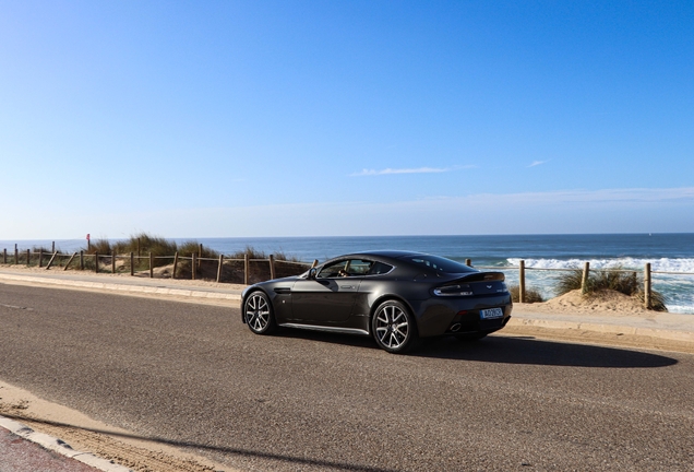 Aston Martin V8 Vantage S