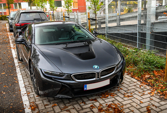 BMW i8