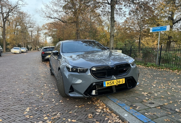 BMW M5 G90