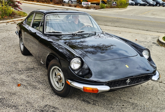 Ferrari 365 GT 2+2