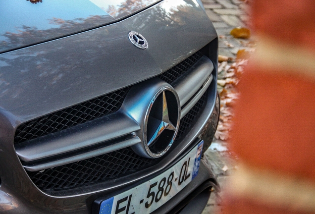 Mercedes-AMG A 45 W176 2015