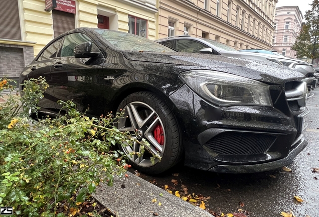 Mercedes-Benz CLA 45 AMG C117