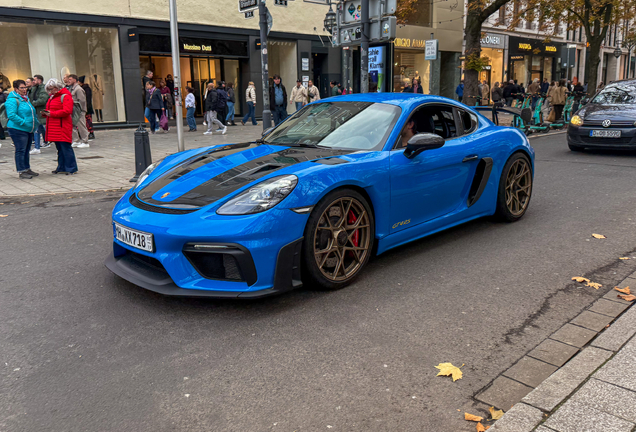Porsche 718 Cayman GT4 RS Weissach Package