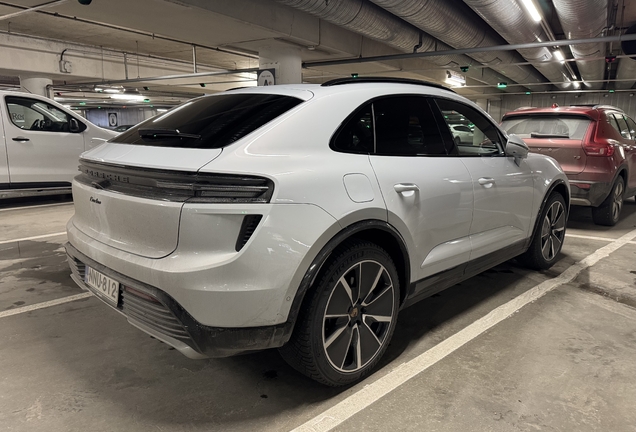 Porsche Macan EV Turbo