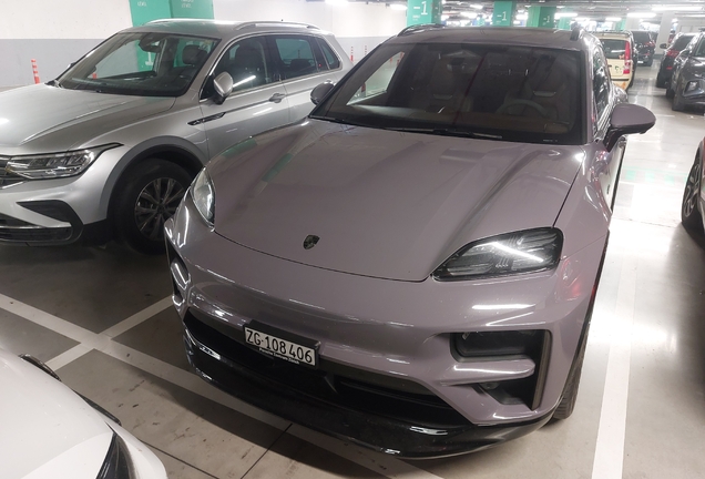 Porsche Macan EV Turbo