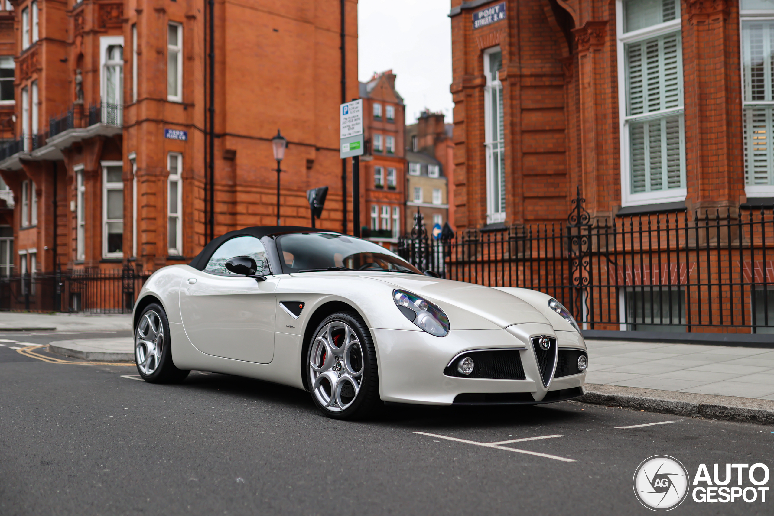 Alfa Romeo 8C Spider