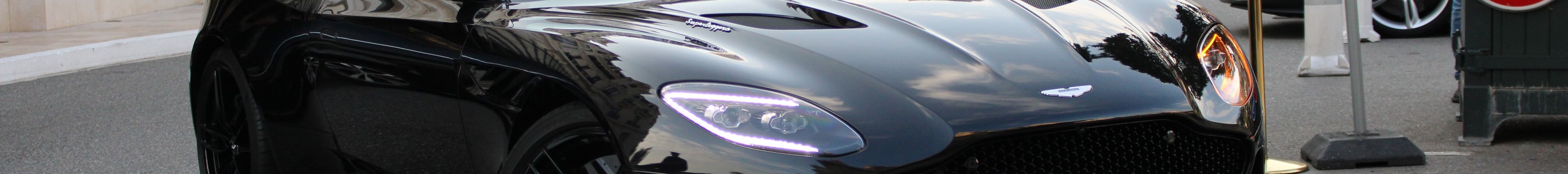 Aston Martin DBS Superleggera