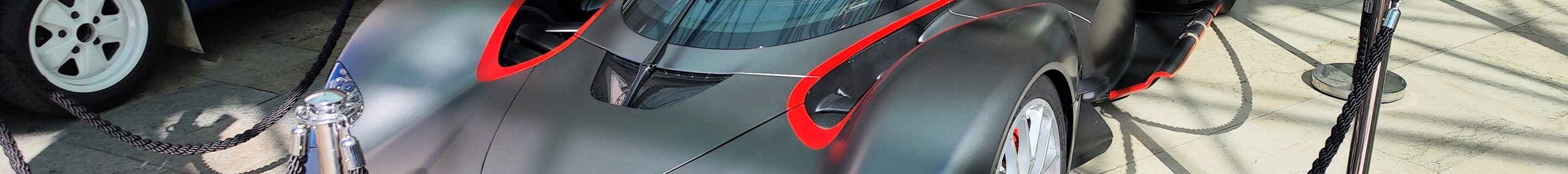 Aston Martin Valkyrie Spider