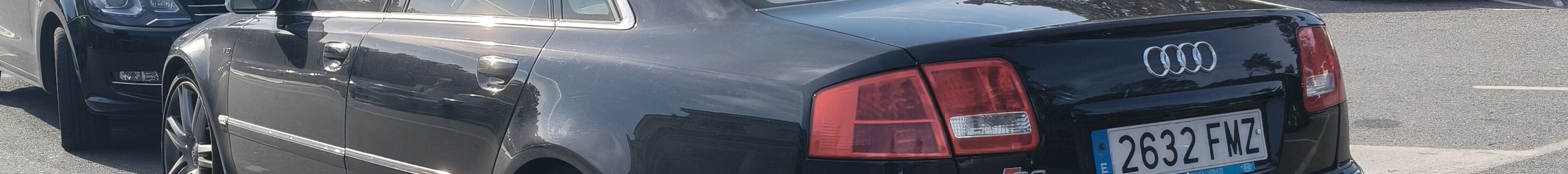 Audi S8 D3