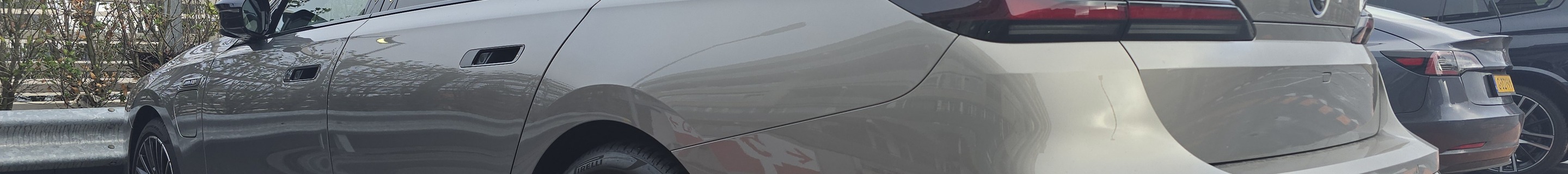 BMW M760e xDrive
