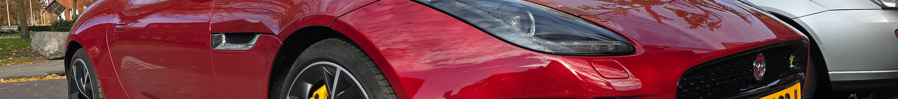 Jaguar F-TYPE R Convertible