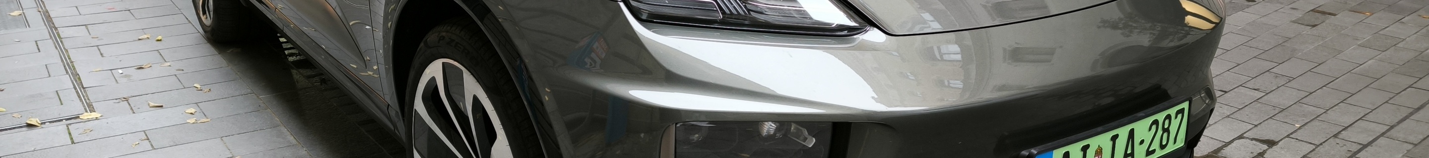 Porsche Macan EV Turbo