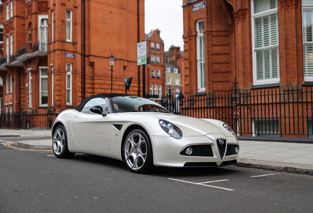Alfa Romeo 8C Spider