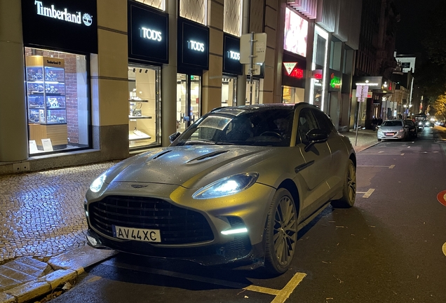 Aston Martin DBX707