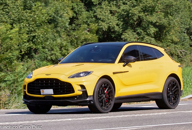 Aston Martin DBX707