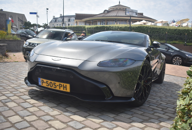 Aston Martin V8 Vantage 2018