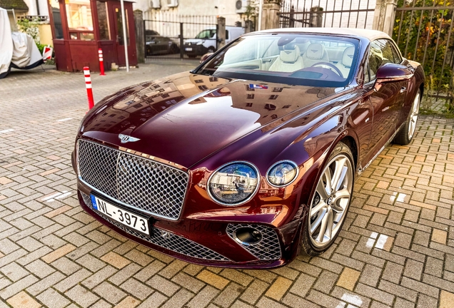 Bentley Continental GTC V8 2020