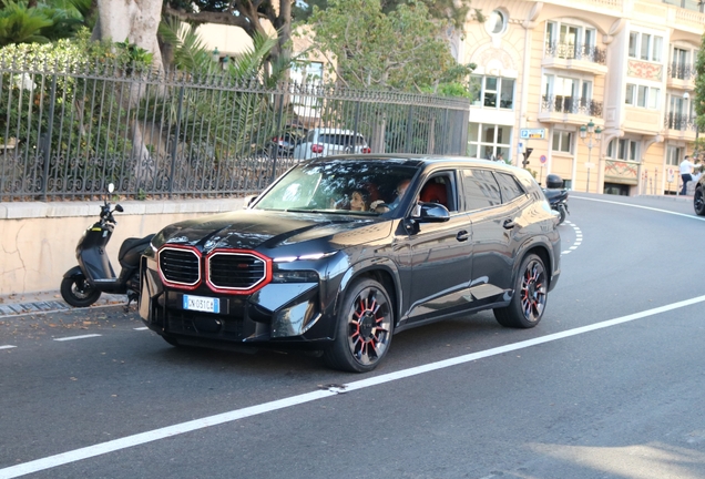 BMW XM G09 Label Red