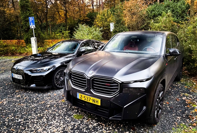 BMW XM G09 Label Red