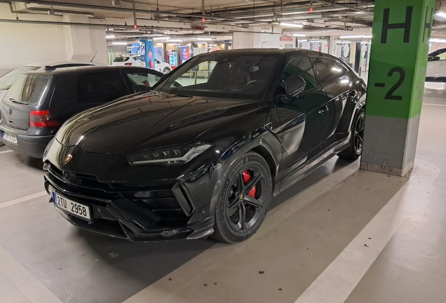 Lamborghini Urus Performante